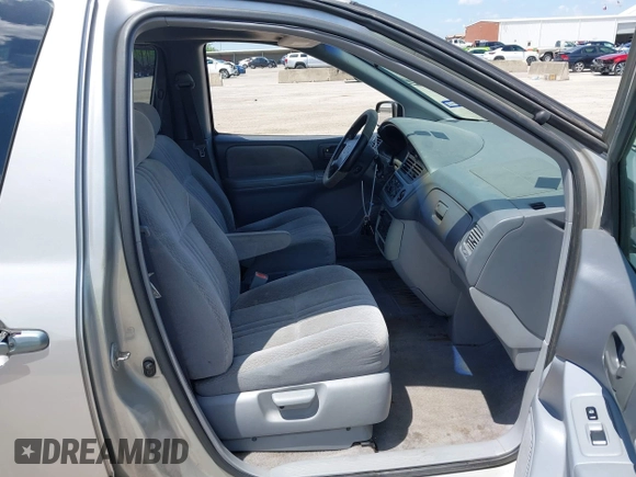 2003 Toyota Sienna CE z VIN 4T3ZF19C53U508778, wystawiony jako IAAI lot #42086544 z przebiegiem 236 152 mil mil oraz . Historia ofert i sprzedaży dostępna na DreamBid. Obrazek 5.