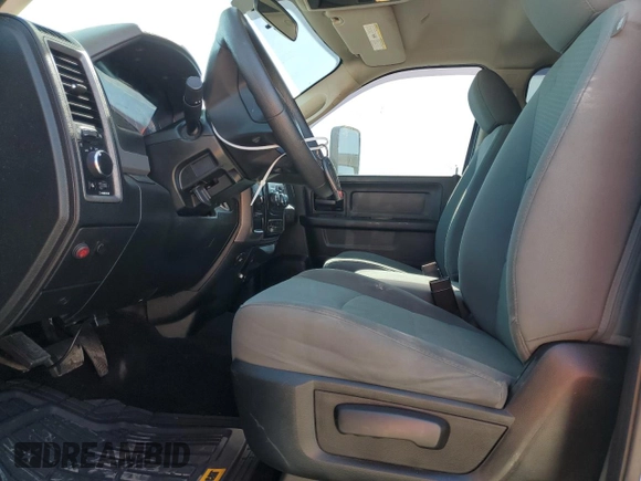2018 Ram 2500 Tradesman with VIN 3C6UR5HL0JG379895, listed as a Copart auction lot 54897775 with 210,851 mi miles and Clean Title. Bid and sale history available at carsss.com. Image 7.