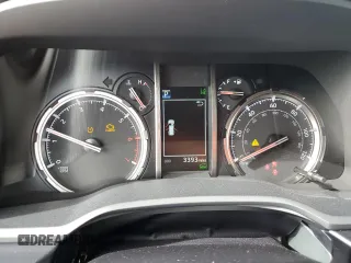 2024 Toyota 4Runner TRD Off Road with VIN JTERU5JR2R6291595, listed as a Copart auction lot 84260494 with 3,393 mi miles and Clean title. Bid and sale history available at DreamBid. Image 9.