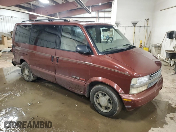 1998 Chevrolet Astro with VIN 1GNEL19W4WB154368, listed as a Copart auction lot 84910114 with 197,896 mi miles and Clean Title. Bid and sale history available at carsss.com. Image 4.