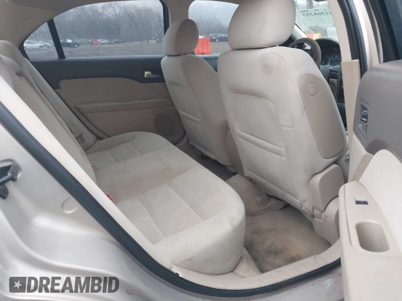 2008 Ford Fusion SEL with VIN 3FAHP08128R101909, listed as a IAAI auction lot 41568253 with 121,382 mi miles. Bid and sale history available at carsss.com. Image 8.