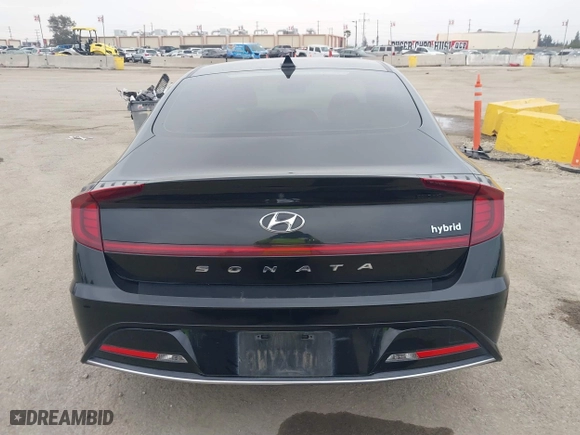 2021 Hyundai Sonata Hybrid SEL with VIN KMHL34JJ1MA024239, listed as a IAAI auction lot 41707290 with 165,214 mi miles. Bid and sale history available at carsss.com. Image 16.