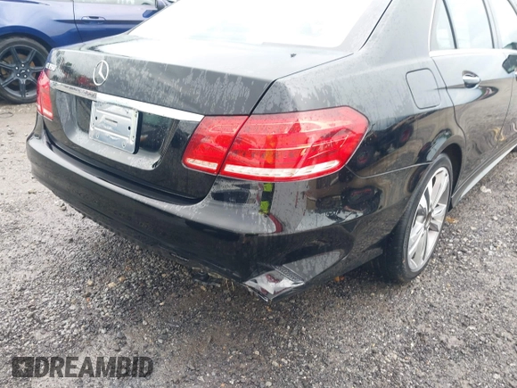 2014 Mercedes-Benz E 350 Sport with VIN WDDHF5KB8EA803966, listed as a IAAI auction lot 42109830 with 135,230 mi miles and . Bid and sale history available at DreamBid. Image 6.
