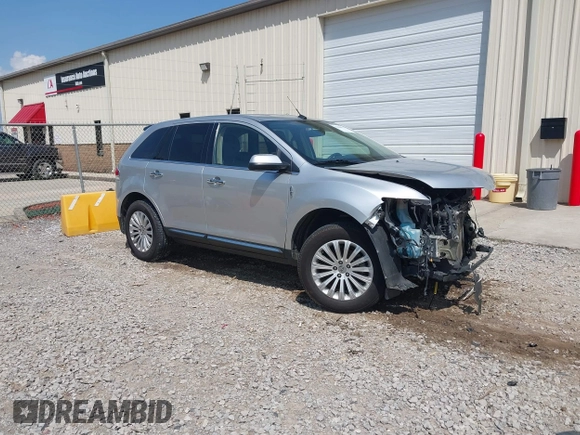 2011 Lincoln MKX with VIN 2LMDJ6JK6BBJ24034, listed as a IAAI auction lot 42006915 with 141,755 mi miles. Bid and sale history available at carsss.com. Image 1.