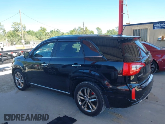 2015 Kia Sorento SX Limited with VIN 5XYKW4A74FG638961, listed as a IAAI auction lot 41763253 with 111,826 mi miles. Bid and sale history available at carsss.com. Image 14.