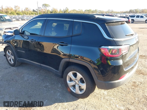 2018 Jeep Compass Latitude with VIN 3C4NJCBB1JT467953, listed as a IAAI auction lot 41254646 with 88,322 mi miles. Bid and sale history available at carsss.com. Image 3.