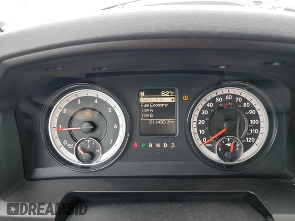 2015 Ram 1500 Tradesman z VIN 3C6JR6AT2FG699259, wystawiony jako Copart lot #44975405 z przebiegiem 211 433 mil mil oraz Czysty tytuł • Clean title. Historia ofert i sprzedaży dostępna na DreamBid. Obrazek 9.