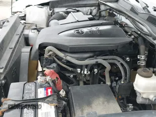 2020 Toyota Tacoma SR5 с VIN 3TMAZ5CN8LM131547, выставлен на аукционе IAAI как лот 43411863 с пробегом 97 412 миль миль и . История ставок и продаж доступна на DreamBid. Изображение 19.
