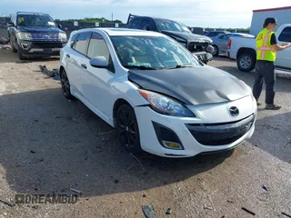 2010 Mazda 3 S Sport z VIN JM1BL1H50A1319903, wystawiony jako IAAI lot #42106825 z przebiegiem 210 034 mil mil oraz . Historia ofert i sprzedaży dostępna na DreamBid. Obrazek 1.