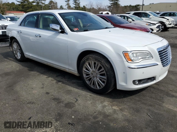 2011 Chrysler 300 C z VIN 2C3CK6CT1BH612274, wystawiony jako Copart lot #47928685 z przebiegiem 135 928 mil mil oraz Szkoda całkowita • Salvage title. Historia ofert i sprzedaży dostępna na DreamBid. Obrazek 4.