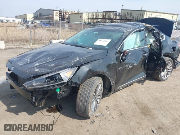 2017 Kia Cadenza Premium with VIN KNALC4J10H5061444, listed as a IAAI auction lot 41742307 with 97,266 mi miles. Bid and sale history available at carsss.com. Image 2.