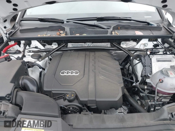 2024 Audi Q5 Premium Plus z VIN WA1BBAFY9R2044435, wystawiony jako IAAI lot #41210271 z przebiegiem 8 906 mil mil oraz . Historia ofert i sprzedaży dostępna na DreamBid. Obrazek 10.