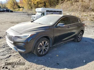2019 Infiniti QX30 ESSENTIAL with VIN SJKCH5CR9KA010565, listed as a Copart auction lot 77334924 with 17,944 mi miles and Salvage Title. Bid and sale history available at carsss.com. Image 1.