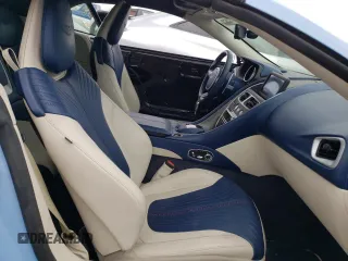 2019 Aston Martin DB11 z VIN SCFRMFCW3KGM05215, wystawiony jako Copart lot #63806262 z przebiegiem 10 418 mil mil oraz . Historia ofert i sprzedaży dostępna na DreamBid. Obrazek 5.