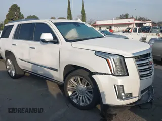 2016 Cadillac Escalade Platinum z VIN 1GYS4DKJ5GR260260, wystawiony jako IAAI lot #41476668 z przebiegiem 108 058 mil mil oraz . Historia ofert i sprzedaży dostępna na DreamBid. Obrazek 1.