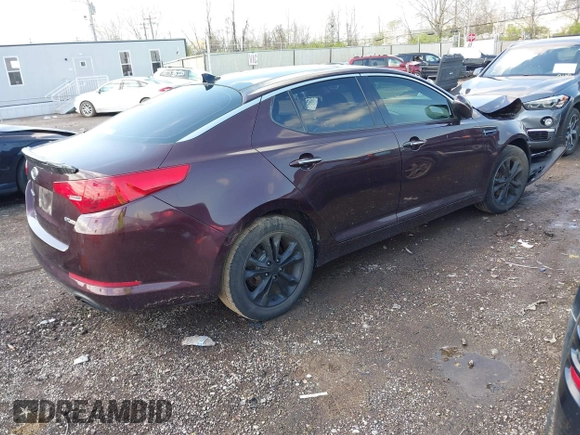 2012 Kia Optima EX with VIN 5XXGN4A71CG011319, listed as a IAAI auction lot 42001405 with 193,567 mi miles. Bid and sale history available at carsss.com. Image 4.