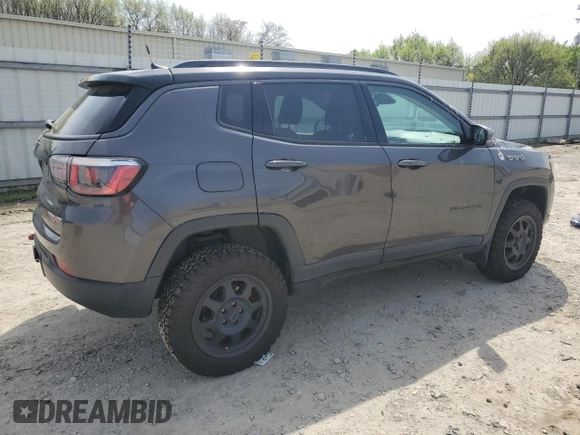 2019 Jeep Compass Trailhawk with VIN 3C4NJDDB9KT668729, listed as a Copart auction lot 51671255 with 116,398 mi miles and Clean Title. Bid and sale history available at DreamBid. Image 3.