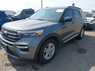 2024 Ford Explorer XLT z VIN 1FMSK7DHXRGA36466, wystawiony jako IAAI lot #42077049 z przebiegiem 8 634 mil mil oraz . Historia ofert i sprzedaży dostępna na DreamBid. Obrazek 2.