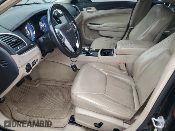 2014 Chrysler 300 with VIN 2C3CCAAG3EH373465, listed as a Copart auction lot 55664055 with 118,284 mi miles and Clean Title. Bid and sale history available at DreamBid. Image 7.