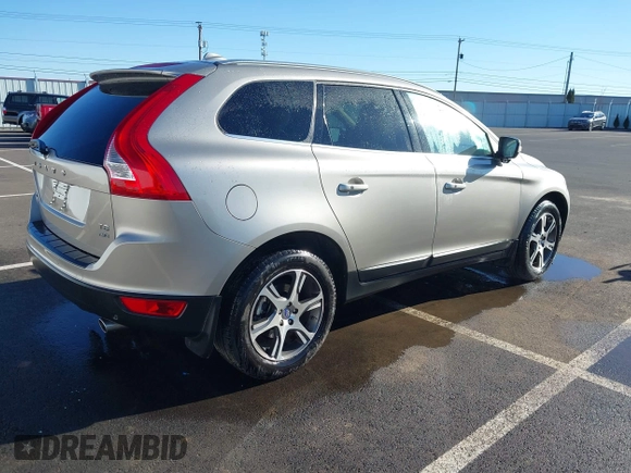 2012 Volvo XC60 3.0L с VIN YV4902DZ1C2293876, выставлен на аукционе IAAI как лот 41415355 с пробегом 48 620 миль миль и . История ставок и продаж доступна на DreamBid. Изображение 4.