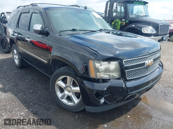 2009 Chevrolet Tahoe LTZ z VIN 1GNFK33059R297641, wystawiony jako IAAI lot #42099230 z przebiegiem 226 402 mil mil oraz . Historia ofert i sprzedaży dostępna na DreamBid. Obrazek 6.