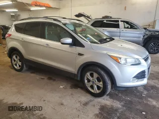 2013 Ford Escape SE z VIN 1FMCU9G90DUA34122, wystawiony jako Copart lot #60875735 z przebiegiem 174 118 mil mil oraz Szkoda całkowita • Salvage title. Historia ofert i sprzedaży dostępna na DreamBid. Obrazek 4.