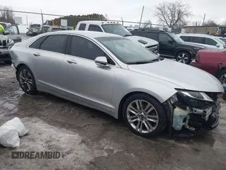 2014 Lincoln MKZ with VIN 3LN6L2G9XER814581, listed as a IAAI auction lot 41664814 with 153,449 mi miles. Bid and sale history available at carsss.com. Image 1.