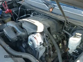 2010 Chevrolet Suburban LT z VIN 1GNUCJE01AR196820, wystawiony jako IAAI lot #40713946 z przebiegiem 234 838 mil mil oraz . Historia ofert i sprzedaży dostępna na DreamBid. Obrazek 19.