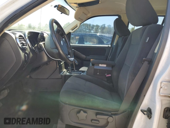 2010 Ford Explorer XLT with VIN 1FMEU7DE4AUA30133, listed as a Copart auction lot 49826815 with 118,096 mi miles and Salvage Title. Bid and sale history available at DreamBid. Image 7.