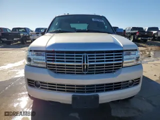 2007 Lincoln Navigator with VIN 5LMFU28577LJ00432, listed as a Copart auction lot 85879224 with 190,675 mi miles and Clean Title. Bid and sale history available at carsss.com. Image 5.