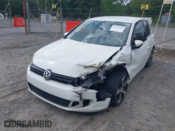 2013 Volkswagen Golf w/Conv & Sunroof с VIN WVWDB7AJ0DW128849, выставлен на аукционе IAAI как лот 42132601 с пробегом 143 182 миль миль и . История ставок и продаж доступна на DreamBid. Изображение 17.