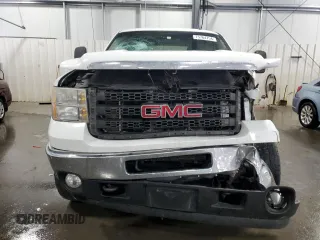 2011 GMC Sierra 2500HD SLE z VIN 1GT120C80BF152148, wystawiony jako Copart lot #75764754 z przebiegiem 193 798 mil mil oraz Szkoda całkowita • Salvage title. Historia ofert i sprzedaży dostępna na DreamBid. Obrazek 5.