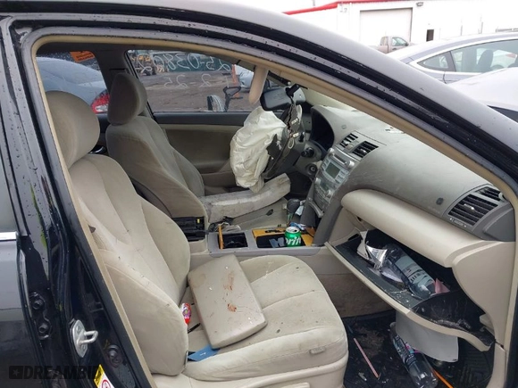 2007 Toyota Camry CE with VIN JTNBE46K273026484, listed as a IAAI auction lot 41962311 with 92,094 mi miles. Bid and sale history available at carsss.com. Image 5.
