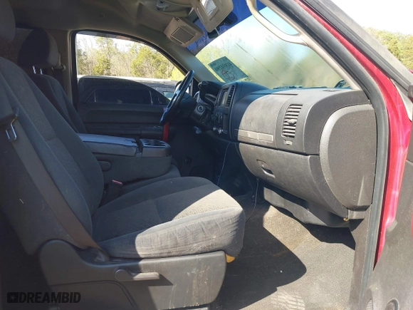 2007 Chevrolet Silverado 1500 LS with VIN 2GCEK13C671589369, listed as a IAAI auction lot 41894280 with 226,687 mi miles. Bid and sale history available at carsss.com. Image 5.