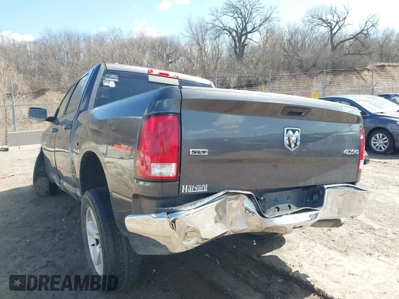 2017 Ram 1500 Big Horn z VIN 1C6RR7LT2HS766282, wystawiony jako IAAI lot #41868659 z przebiegiem 133 887 mil mil oraz . Historia ofert i sprzedaży dostępna na DreamBid. Obrazek 3.