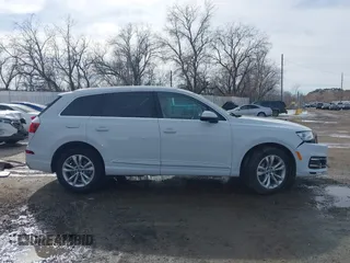 2017 Audi Q7 Premium Plus with VIN WA1LAAF70HD042719, listed as a IAAI auction lot 41653074 with 52,287 mi miles. Bid and sale history available at carsss.com. Image 13.