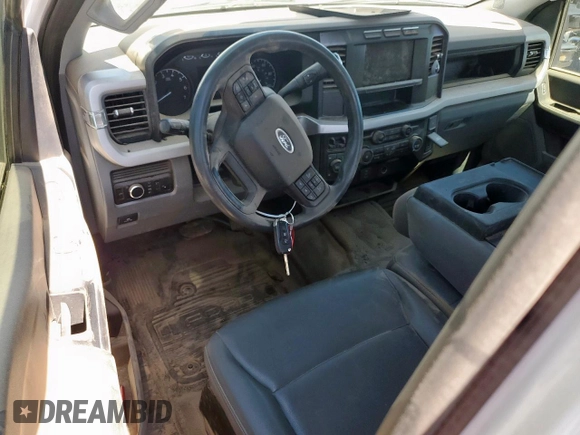 2023 Ford F-250 XL with VIN 1FT7W2BA2PED92331, listed as a Copart auction lot 60630835 with 29,903 mi miles and Salvage title. Bid and sale history available at DreamBid. Image 8.