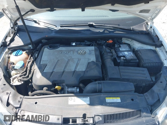 2014 Volkswagen Jetta TDI w/Sunroof & Nav with VIN 3VWPL7AJ2EM615172, listed as a IAAI auction lot 42809695 with 116,599 mi miles and . Bid and sale history available at DreamBid. Image 10.