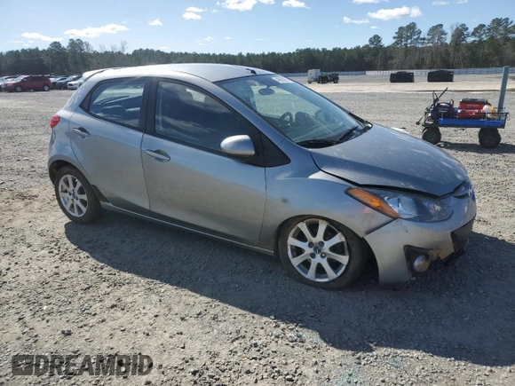 2013 Mazda 2 Touring z VIN JM1DE1LZ3D0157823, wystawiony jako Copart lot #48055395 z przebiegiem 140 538 mil mil oraz Szkoda całkowita • Salvage title. Historia ofert i sprzedaży dostępna na DreamBid. Obrazek 4.