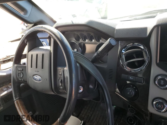 2013 Ford F-250 XL z VIN 1FT7W2B63DEA80185, wystawiony jako Copart lot #47149325 z przebiegiem Nie podano mil oraz Szkoda całkowita • Salvage title. Historia ofert i sprzedaży dostępna na DreamBid. Obrazek 9.