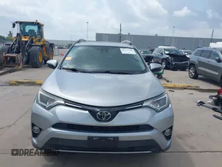 2018 Toyota RAV4 XLE z VIN JTMWFREV5JJ202927, wystawiony jako IAAI lot #42111306 z przebiegiem 118 385 mil mil oraz . Historia ofert i sprzedaży dostępna na DreamBid. Obrazek 13.