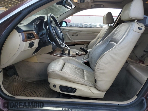 2008 BMW 3 Series 328i z VIN WBAWV13578P118345, wystawiony jako Copart lot #52437355 z przebiegiem 151 398 mil mil oraz Czysty tytuł • Clean title. Historia ofert i sprzedaży dostępna na DreamBid. Obrazek 7.