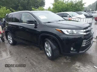 2017 Toyota Highlander Limited with VIN 5TDDZRFH6HS372427, listed as a IAAI auction lot 42401561 with 95,638 mi miles and . Bid and sale history available at DreamBid. Image 1.