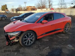 2019 Jaguar I-PACE HSE with VIN SADHD2S17K1F64953, listed as a Copart auction lot 43215725 with 60,931 mi miles and Salvage Title. Bid and sale history available at carsss.com. Image 1.