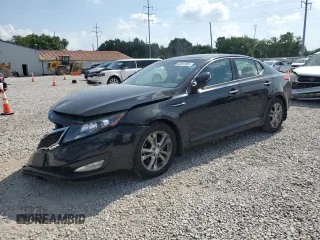 2013 Kia Optima EX z VIN 5XXGN4A77DG228133, wystawiony jako Copart lot #62207925 z przebiegiem 122 289 mil mil oraz Szkoda całkowita • Salvage title. Historia ofert i sprzedaży dostępna na DreamBid. Obrazek 1.