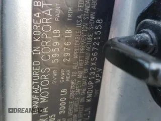 2005 Kia Sedona LX with VIN KNDUP132X56721558, listed as a Copart auction lot 88574685 with 176,660 mi miles and Salvage Title. Bid and sale history available at carsss.com. Image 13.