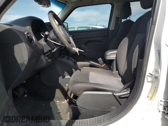 2016 Jeep Patriot Sport z VIN 1C4NJPBB7GD656743, wystawiony jako Copart lot #53142875 z przebiegiem 105 954 mil mil oraz Szkoda całkowita • Salvage title. Historia ofert i sprzedaży dostępna na DreamBid. Obrazek 7.