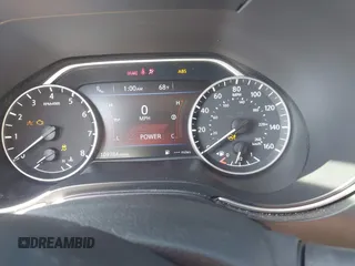 2017 Nissan Maxima Platinum with VIN 1N4AA6AP2HC435795, listed as a IAAI auction lot 42212200 with 109,784 mi miles and . Bid and sale history available at DreamBid. Image 7.