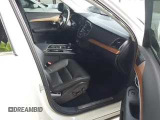 2021 Volvo XC90 Inscription Expression with VIN YV4BR0CK4M1692515, listed as a IAAI auction lot 42418905 with 54,404 mi miles and . Bid and sale history available at DreamBid. Image 5.