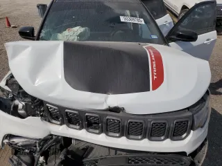 2024 Jeep Compass Trailhawk with VIN 3C4NJDDN5RT579213, listed as a Copart auction lot 50369785 with 5,333 mi miles and Salvage title. Bid and sale history available at DreamBid. Image 12.